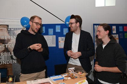 Demokratie_12102023ks_381_Ausstellung_DVKJV 1